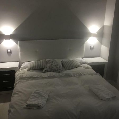Apartamento Ausonio 2 Dormitorios 梅里达 外观 照片