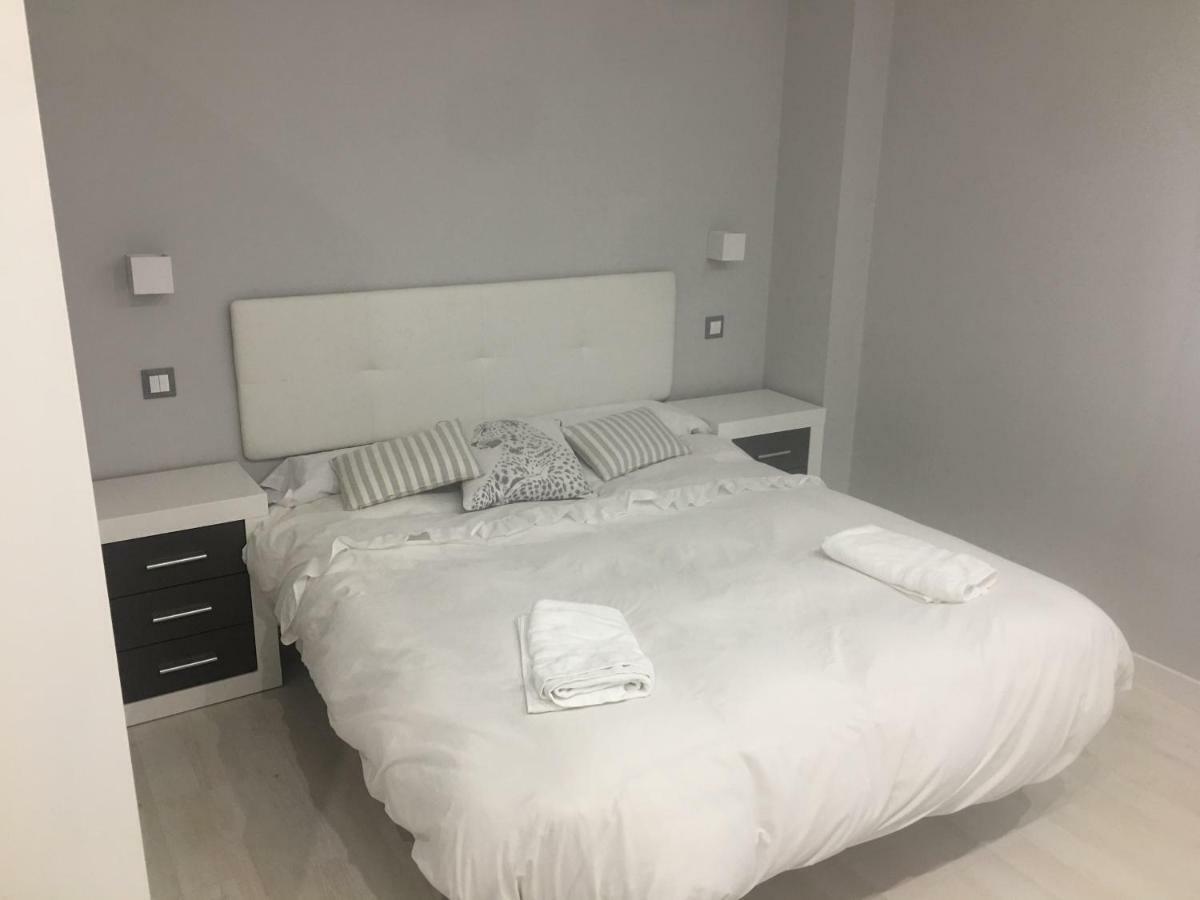 Apartamento Ausonio 2 Dormitorios 梅里达 外观 照片